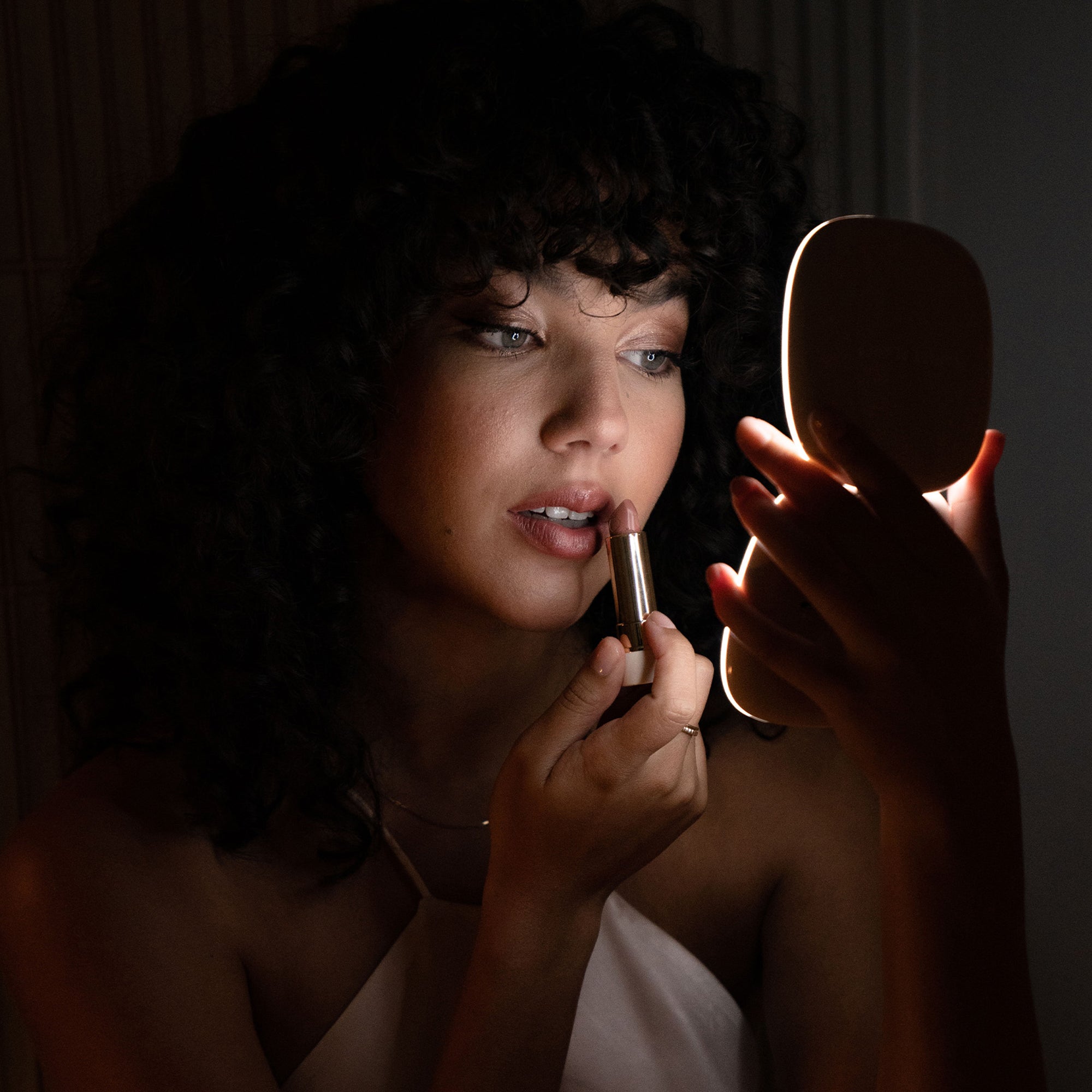 Mini Pose 2.0 | LED Mirror on The Go. by Vanity Planet